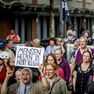 Nieuwe asielwet maakt hulp aan ongedocumenteerden strafbaar, minister wil aanpassing