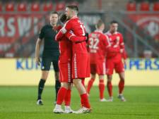 FC Twente-spits Van Wolfswinkel geniet van jonge concurrent Ugalde: ‘Ik zou hem kopen’ 