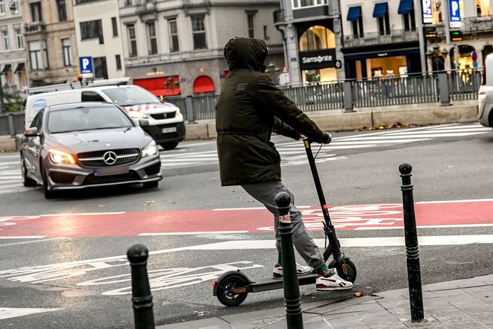 Een e-step in het centrum van Brussel.
