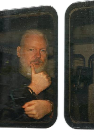 Hoe klokkenluidersheld Assange een schlemiel werd