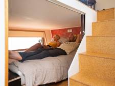 Wendy leeft zelfvoorzienend in een tiny house: ‘Woonlasten bedragen 250 euro’