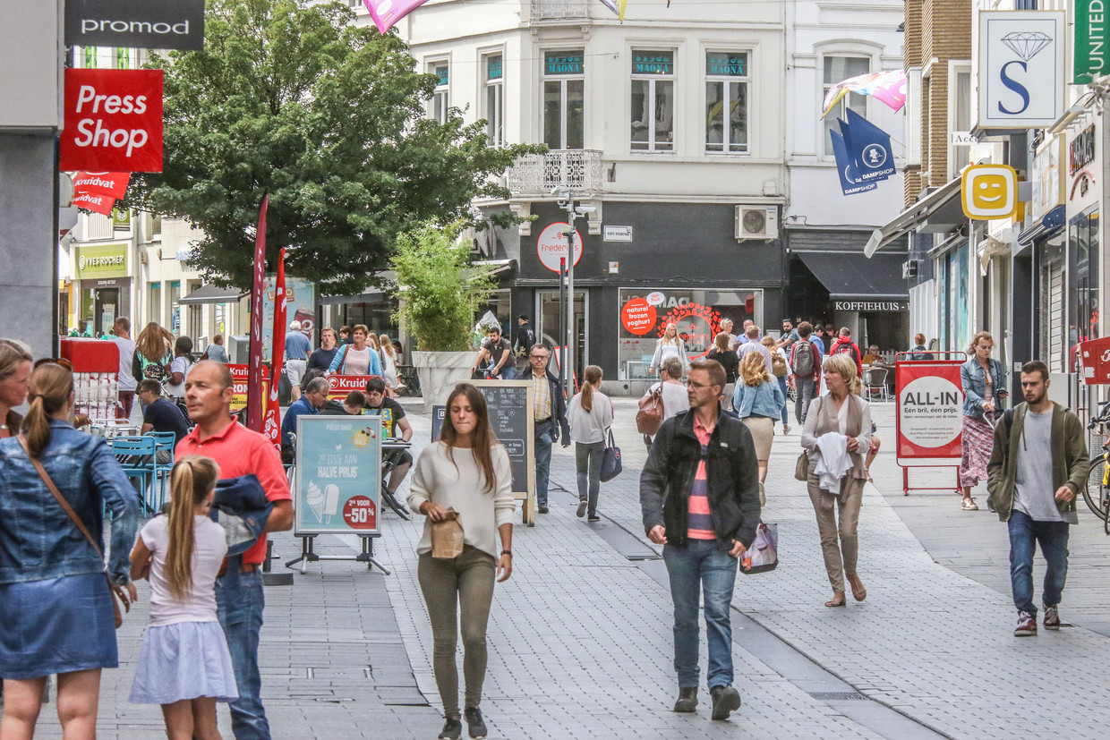 Winkelstraat in Kortrijk. Beeld Henk Deleu