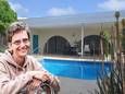 Karolien Versteeg biedt haar huis met zwembad op Curaçao aan.