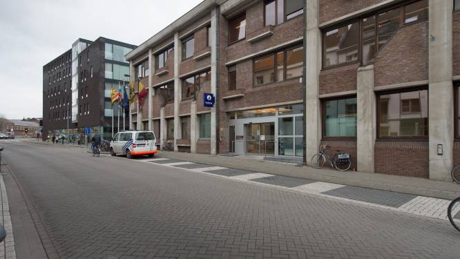 Voormalig agent vrijgesproken nadat hij werkcomputer (met kinderporno op) kopieerde om ontslag aan te vechten