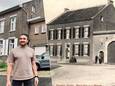 Bayram Colak is zaakvoerder van Living Point in Eisden en kocht onwetend één van de meest historisch waardevolle huizen van Maasmechelen.  Rechts een foto van de site rond 1900.