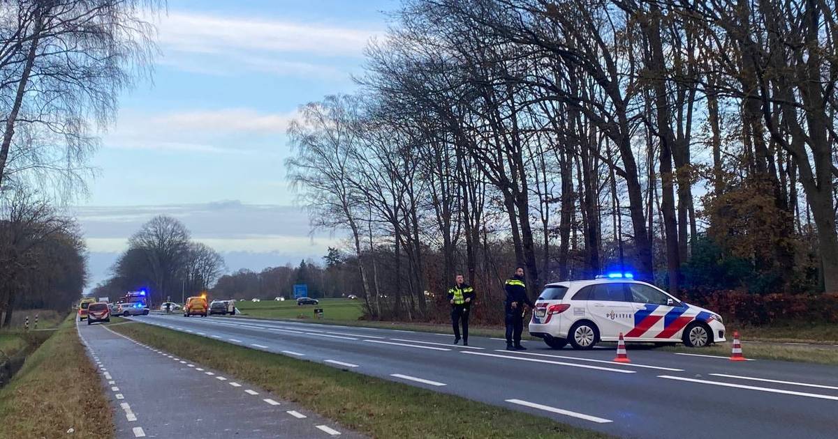 Ernstige aanrijding in Deurningen, gewonde bestuurster naar ziekenhuis gebracht