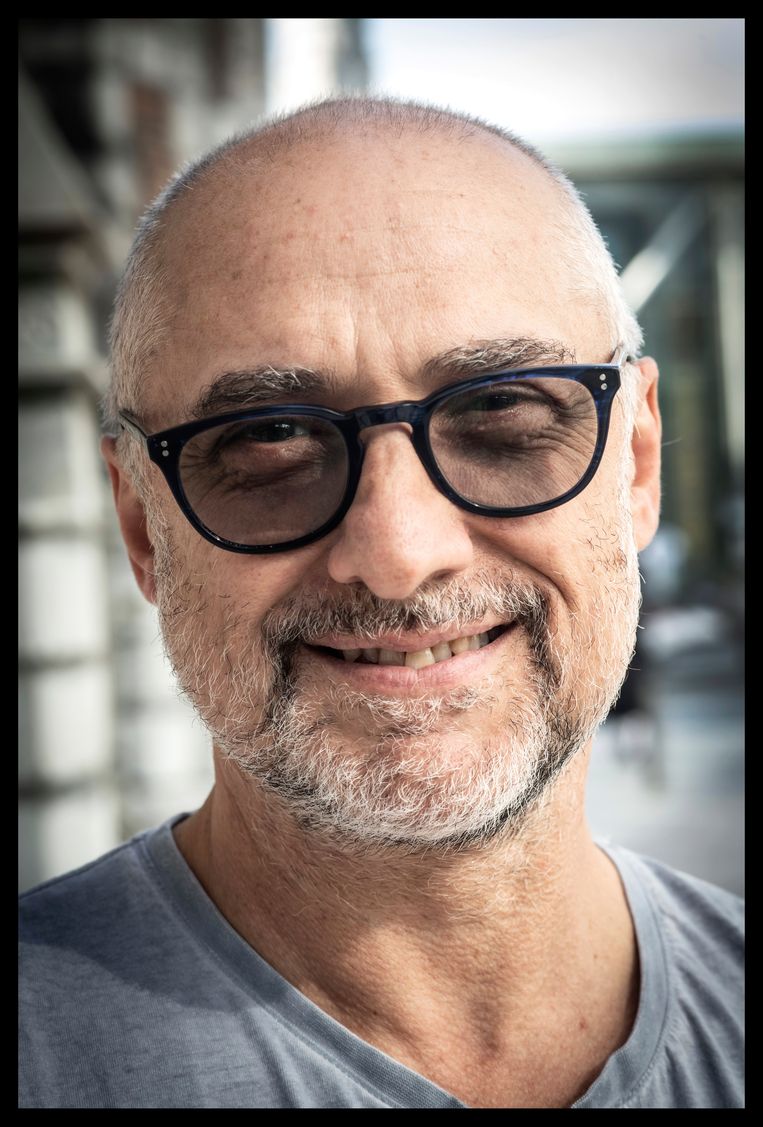Christos Pistolas: ‘Ik zie nu in mijn omgeving hoe Spanjaarden, Italianen en Grieken afgeven op Turken en Marokkanen. Daar word ik zo woest van. Nog niet zo lang geleden zaten wij in die situatie.’ Beeld Saskia Vanderstichele