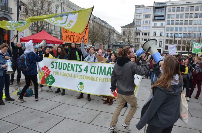 De klimaatmars vertrok deze keer aan de Kouter.