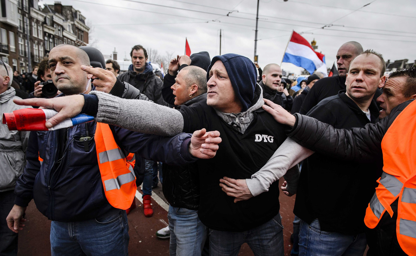 Ес закончились. ПЕГИДА движение против исламизации Европы. Митинг против исламизации. Anti-Islam Europe. Нео Ислам.