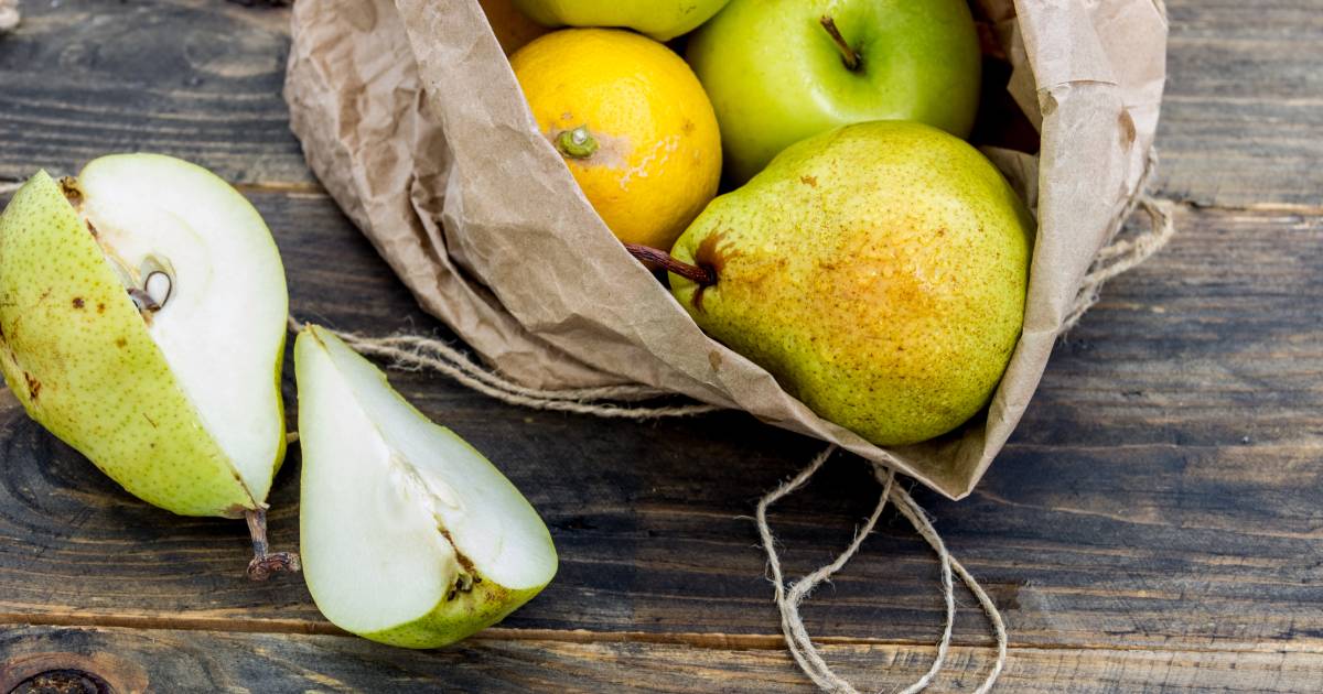Zo houd je gesneden appels en peren en fruitig | Koken & | AD.nl