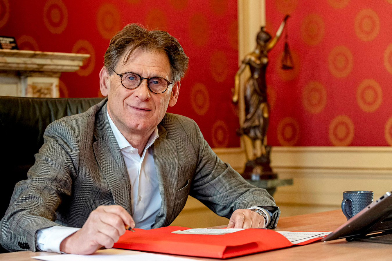 Strafpleiter Henk van Asselt (63) uit Roosendaal moet na ruim 40 jaar topsport ook zichzelf