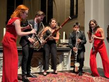Veel belangstelling voor de kamermuziek in het Mookse kerkje. De bezoekers komen tegenwoordig zelfs vanuit Amsterdam 