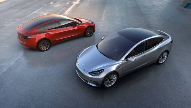 Tesla jaagt er bijna een half miljoen euro per uur door. Aan dit tempo wenkt het bankroet in augustus volgend jaar