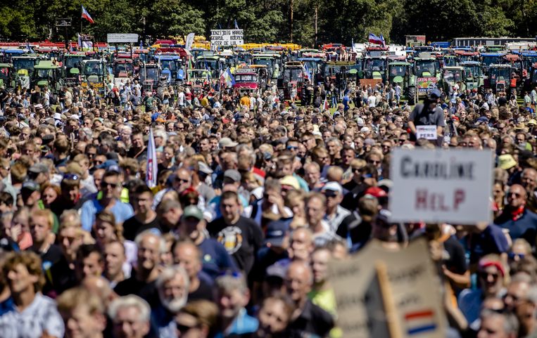 Het boerenprotest op een weiland in Stroe, waaraan De Heus heeft meebetaald.  Beeld ANP