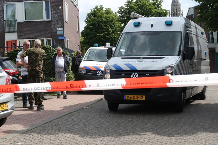Handgranaten gevonden tijdens invallen witwasonderzoek Breda.