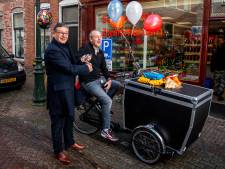 ‘Bezorgbakfiets’ kers op de taart voor nieuwe Zwammerdamse minisuper