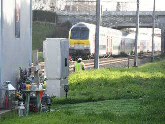 Spoorwegovergang Rozebeeksestraat enkele weken dicht voor vernieuwingswerken: “Binnenkort ook plaatsbezoek om veiligheid te verbeteren”