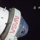 Een foto die niet zou misstaan in een sciencefictionfilm: maancapsule Orion op 400 duizend kilometer van de aarde