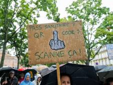 Près de 240.000 personnes dans les rues en France contre le pass sanitaire