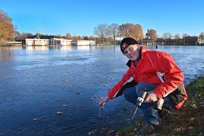 Schaatskoorts in Stevensbeek, nog 3,5 centimeter te gaan