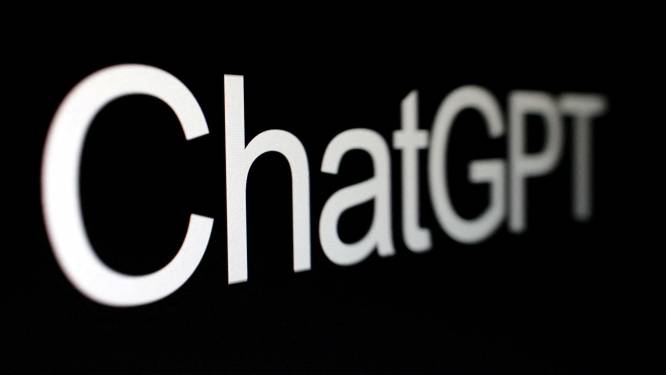 Une nouvelle version de ChatGPT, “aussi performante que les humains” pour certaines tâches