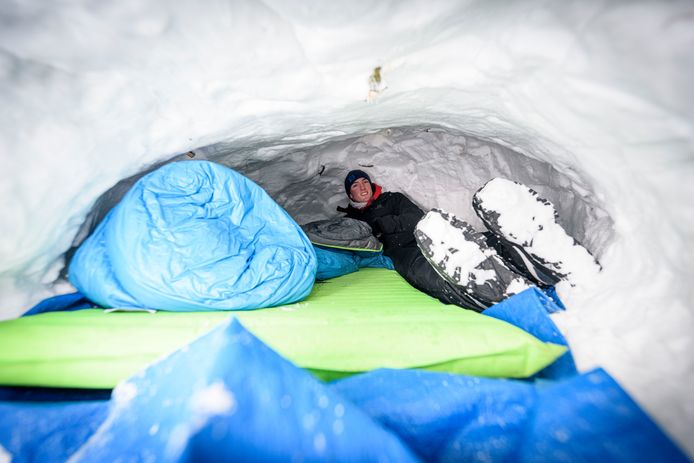 Connor Kluivers in z’n iglo.