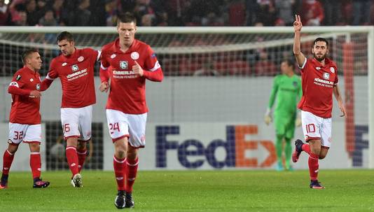 Sans trembler, Yunus Mali a ouvert la marque sur penalty