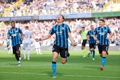 Le Club de Bruges se fait peur, mais domine Anderlecht et grimpe sur le podium