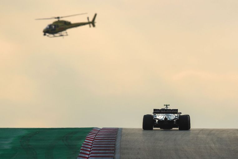 Haas-coureur Kevin Magnussen oefent op Intercity Istanbul Park. Beeld AFP
