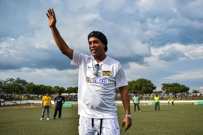 Begin november was Ronaldinho nog in Kenia te bewonderen.