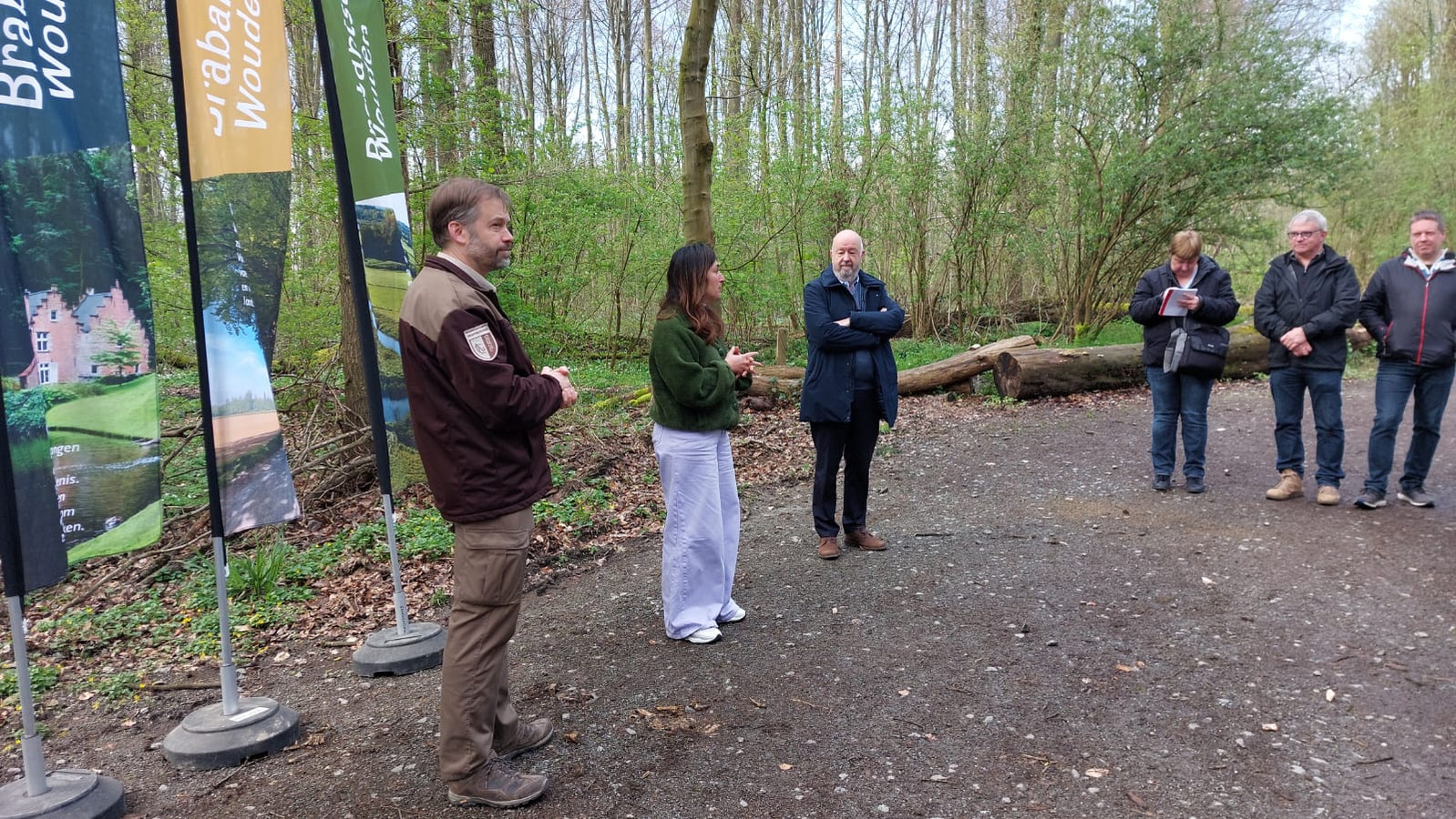 Vlaams Minister Zuhal Demir Opent Hyacintenfestival In Hallerbos 