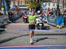 Lichaam sputtert tegen, Leonie Ton stapt bij Franse ultraloop na 170 kilometer uit  