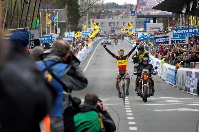 Devolder wint de Ronde van Vlaanderen in 2008.