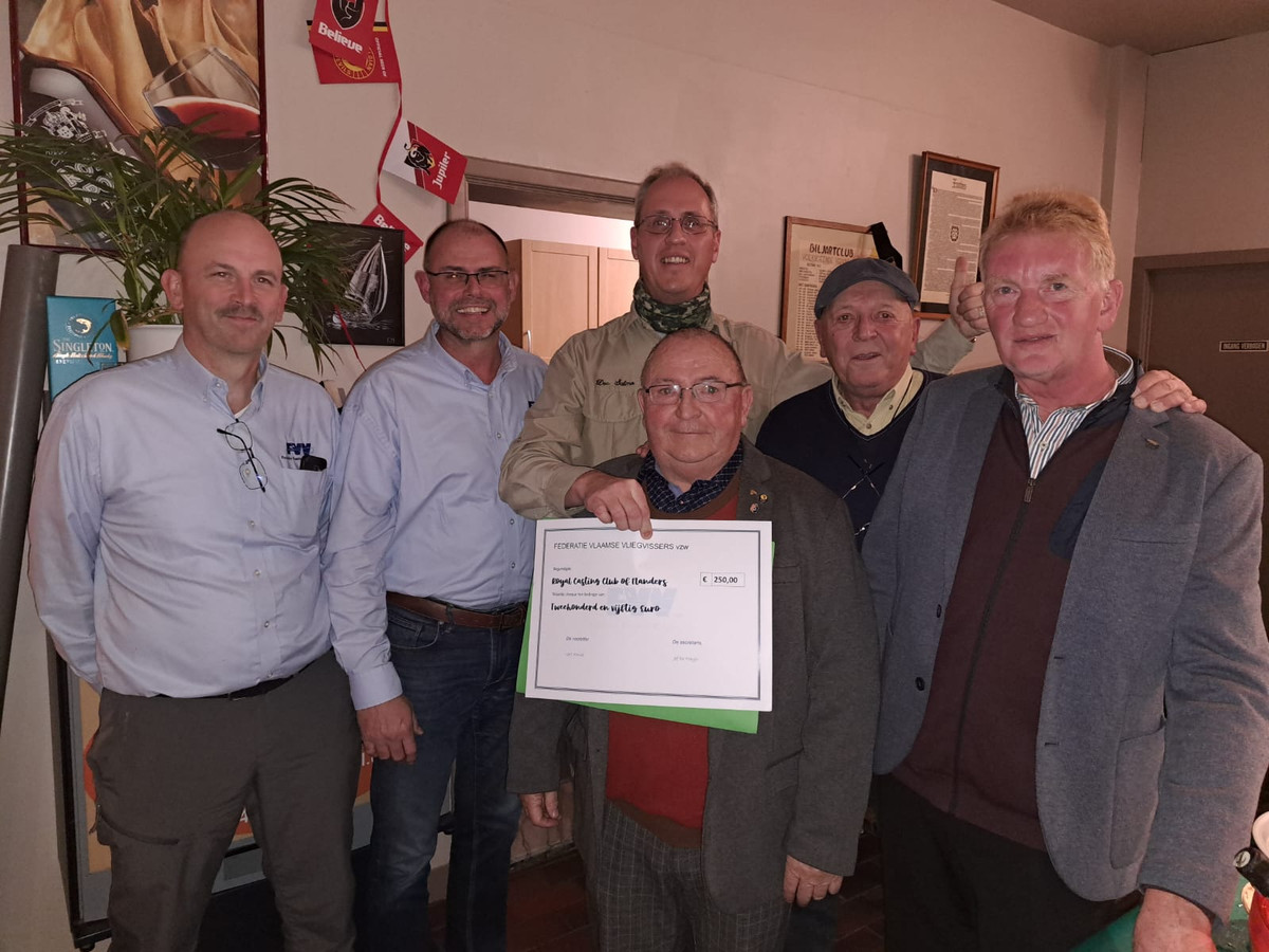 “Vele vliegvissers leerden de stiel in Deinze” Foto hln.be