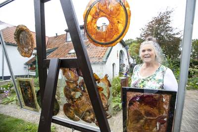 Een kijkje in de keuken van Achterhoekse kunstenaars: daar maken ze keramagiek en kombucha...