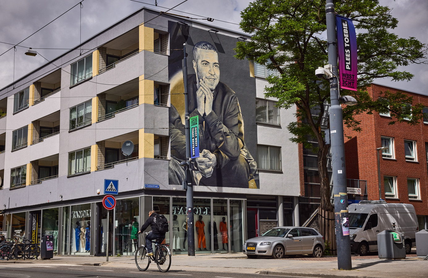 Rapper Feis werd doodgeschoten om niks: 'Maakte me woest dat ze het ...