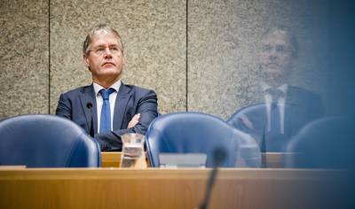 Slob houdt vol: plannen voor ander schooladvies pas in mei