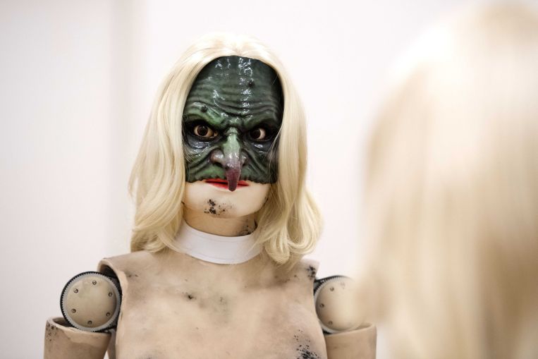 Ontroerende techniek van Jordan Wolfson Trouw