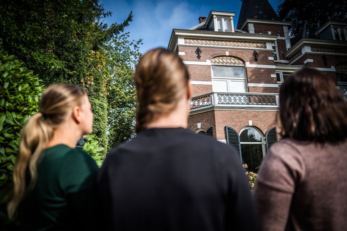 Donorkinderen voor de voormalige kliniek in Oosterbeek.