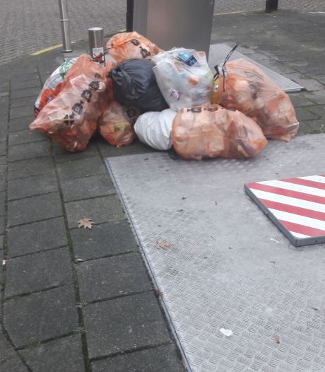 PMD-zakken Veenendaal: niet meer zomaar gratis ophalen en bezorgen bij de flats is ook voorbij 