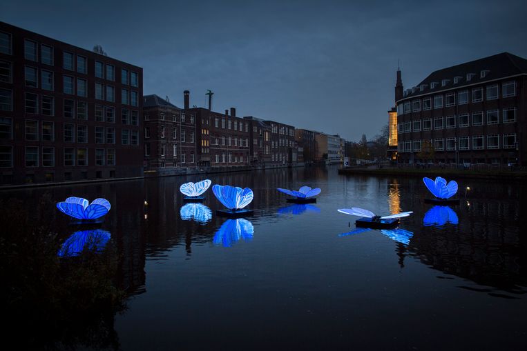 Amsterdam Light Festival menetapkan jam buka