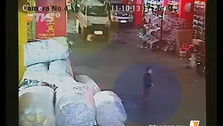 Beeld bewakingscamera, vlak voor de aanrijding. Beeld 