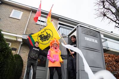 Boemeldonck bouwt feestje voor de deur: zee van dixi‘s in straten Prinsenbeek
