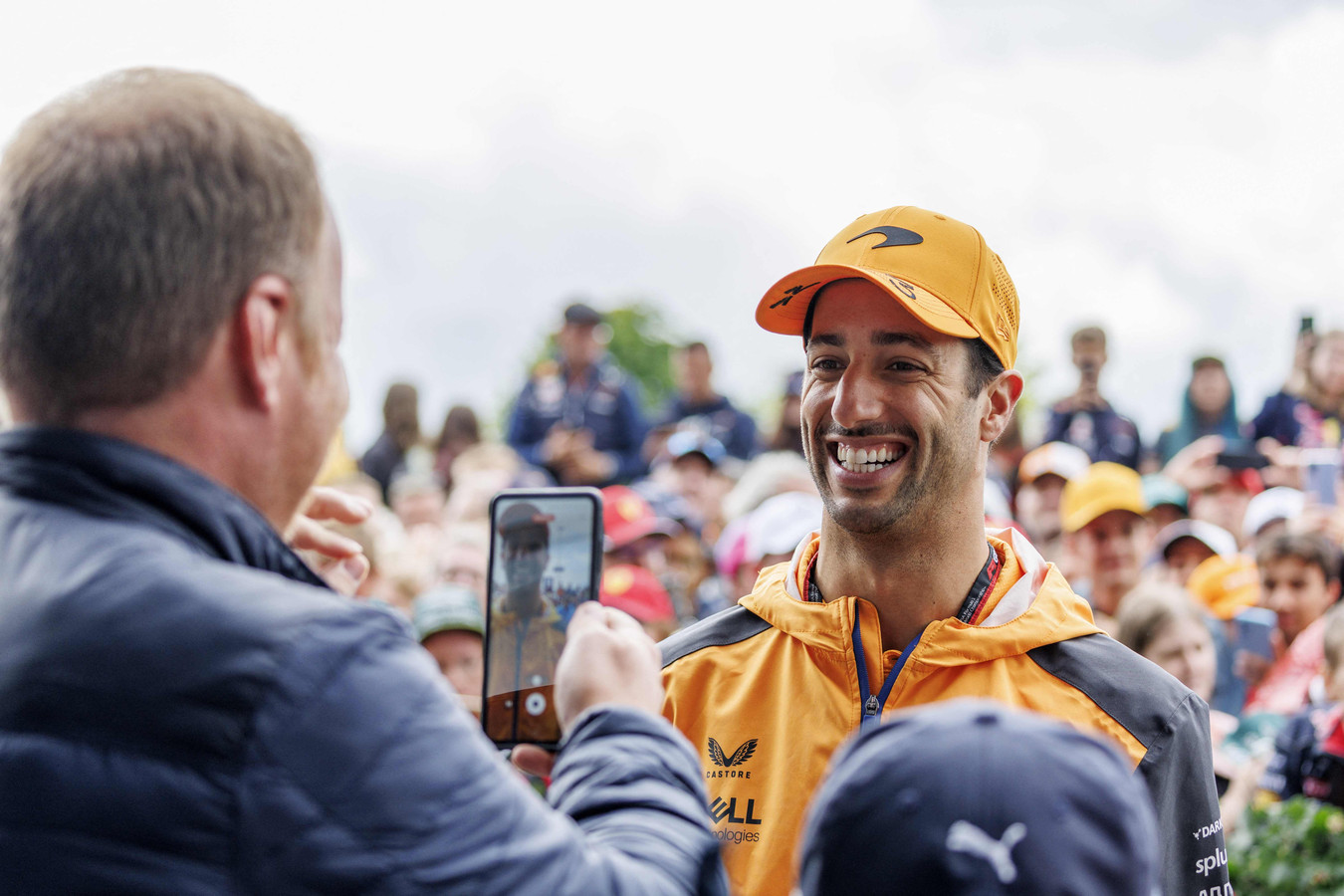 Daniel Ricciardo geeft uitsluitsel over toekomst: ‘Ik blijf gewoon bij ...