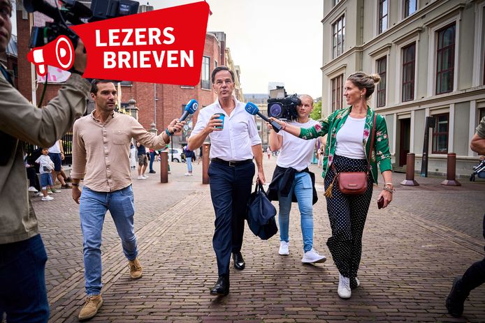 Premier Mark Rutte komt aan op het Binnenhof voorafgaand aan de eerste ministerraad na de politieke zomerstop.