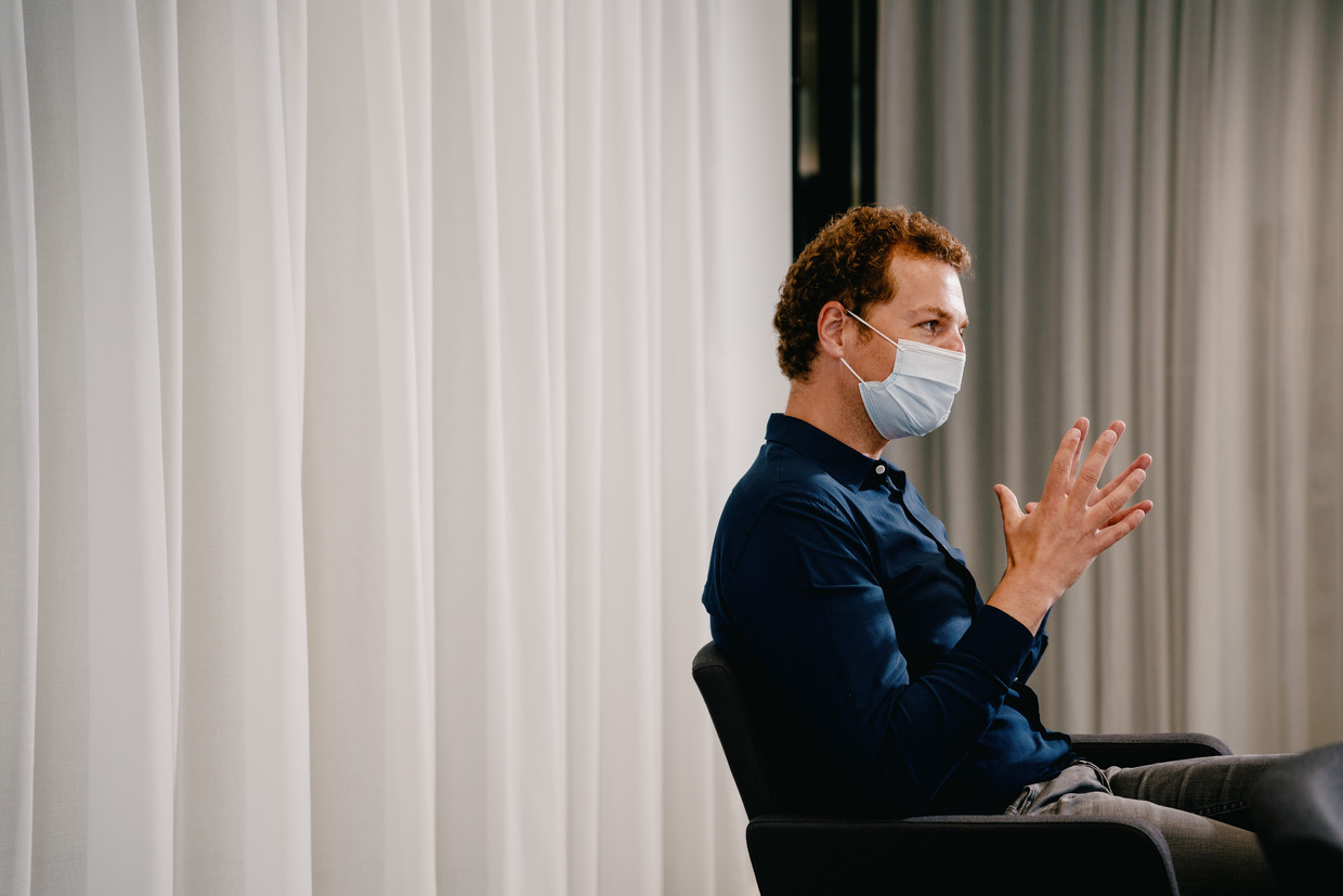 Coronacommissaris Pedro Facon: 'Terugkeer naar de normaliteit? Het spijt me erg: deze pandemie zal blijvende gevolgen hebben voor de maatschappij.' Beeld Wouter Van Vooren
