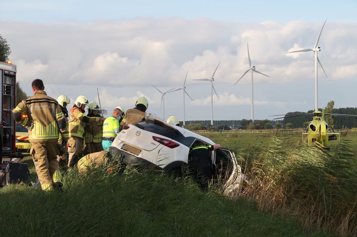 Automobilist bekneld bij ongeluk in Etten-Leur.