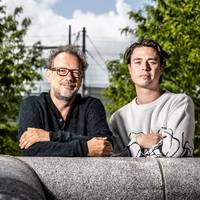 30 jaar Brussels Pride: ‘We zouden allemaal weer wat meer op de barricaden mogen gaan staan’