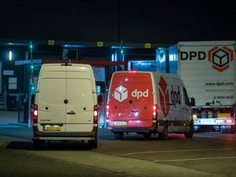 Veenendaalse bedrijven slaken noodkreet: industrieterrein muurvast door vrachtwagens pakketdienst
