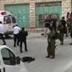 Netanyahu veroordeelt militair die Palestijn door hoofd schoot
